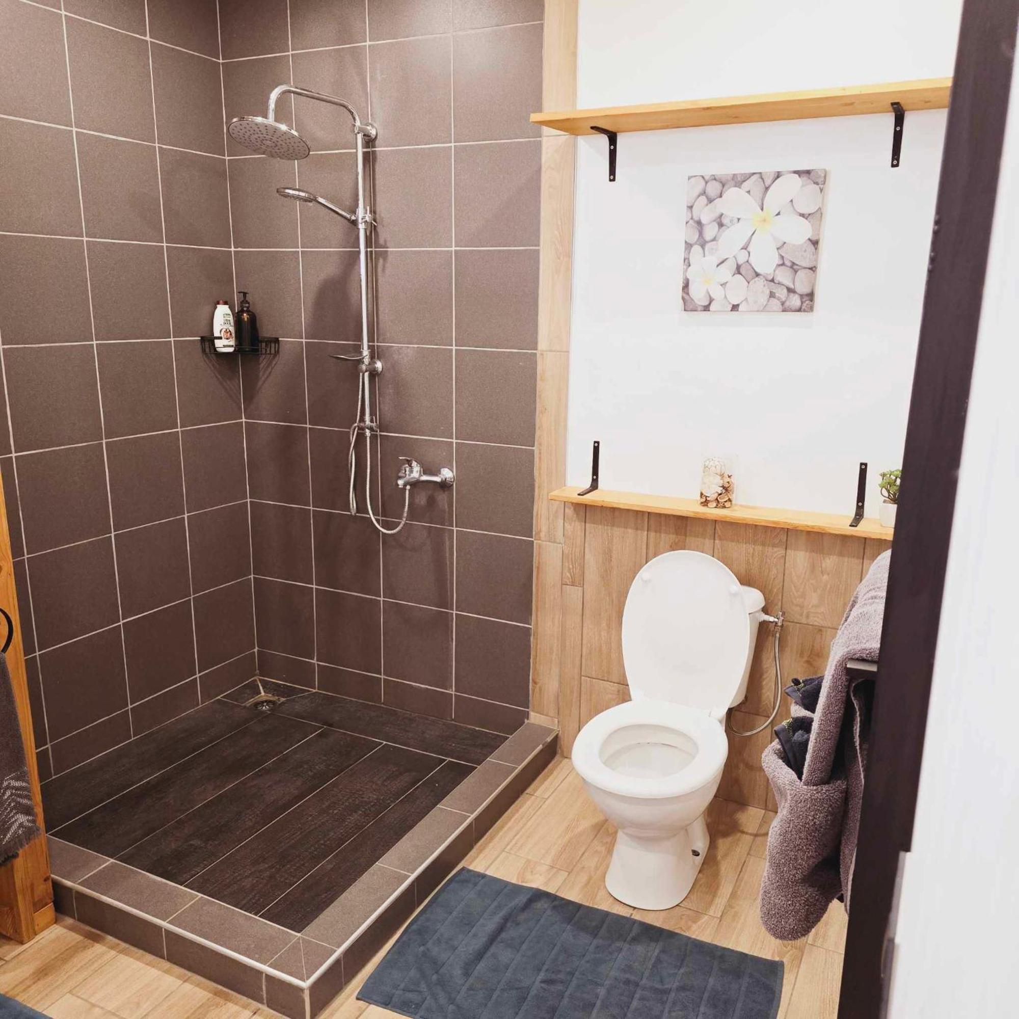 Fare Toahana, Accommodation With A Ocean View パペーテ エクステリア 写真